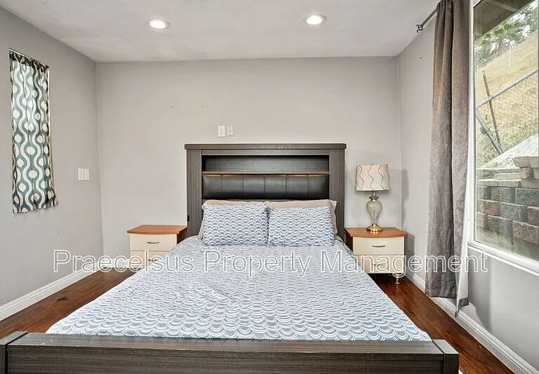 1512 Walbollen St — Photo 21