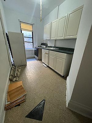 1st image of 526 W 211th St APT 3D