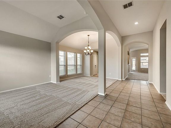 4th image of 1037 Resaca Dr