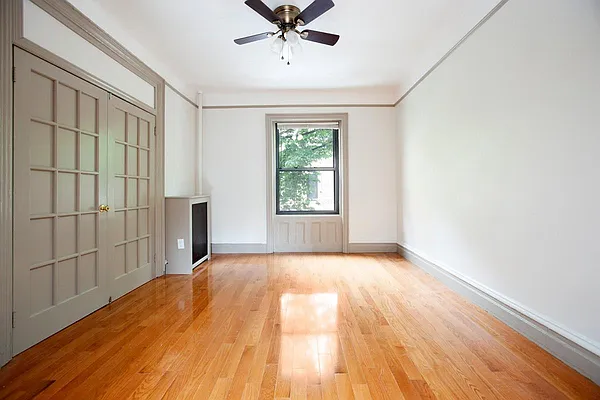 Rented by RELO REDAC INC. | media 3