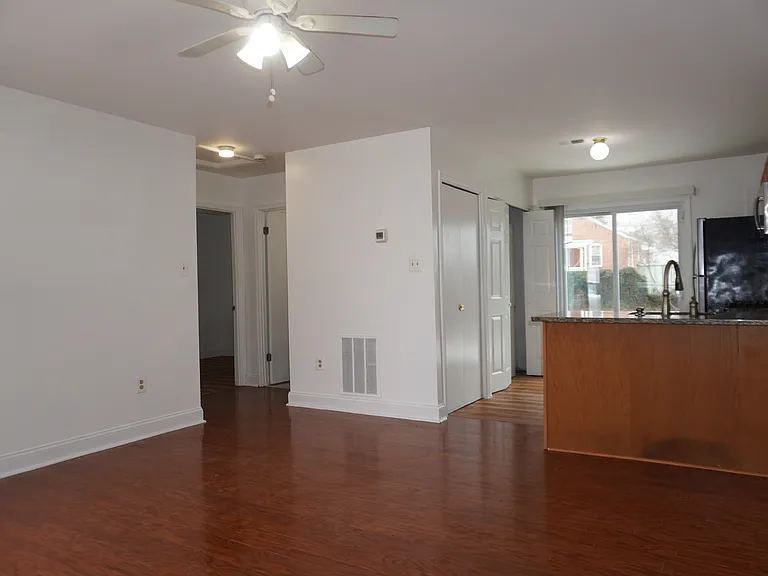 4320 Monroe St — Photo 14