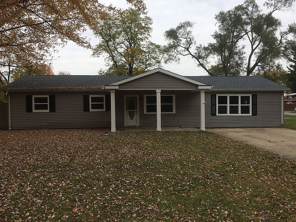 1st image of 902 Rivercrest Dr