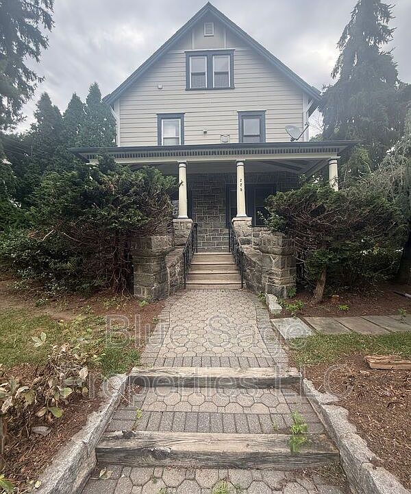 1st image of 225 Burmont Rd