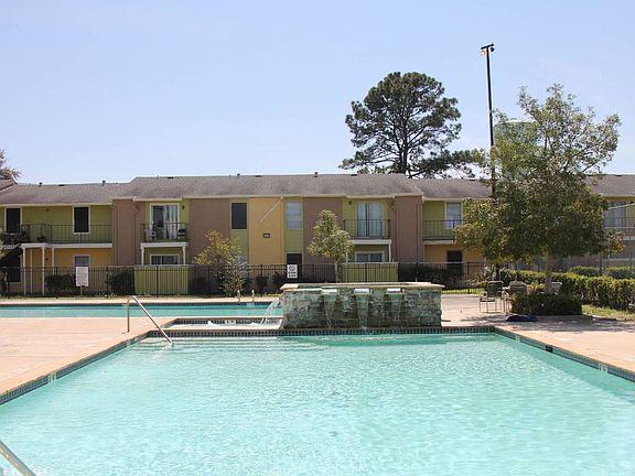 3rd image of 12803 Northborough Dr APT 107