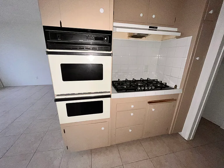 9381 Cellini Ave #3 — Photo 5