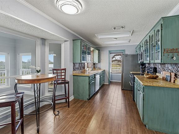 4th image of 102 Dawn Cir