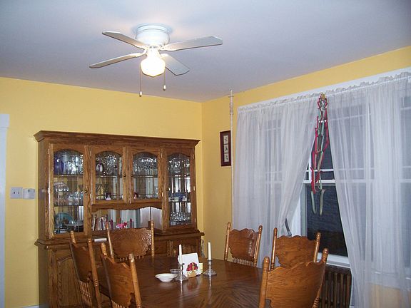 3rd image of 1211 Stirling St
