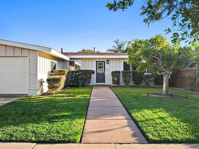 4489 Bertha St — Photo 36