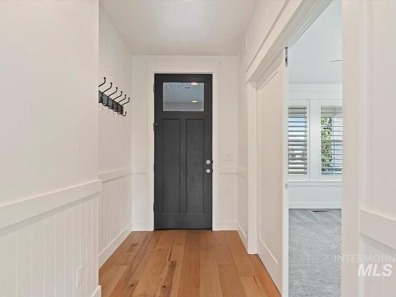 5th image of 1695 N Black Forest Way