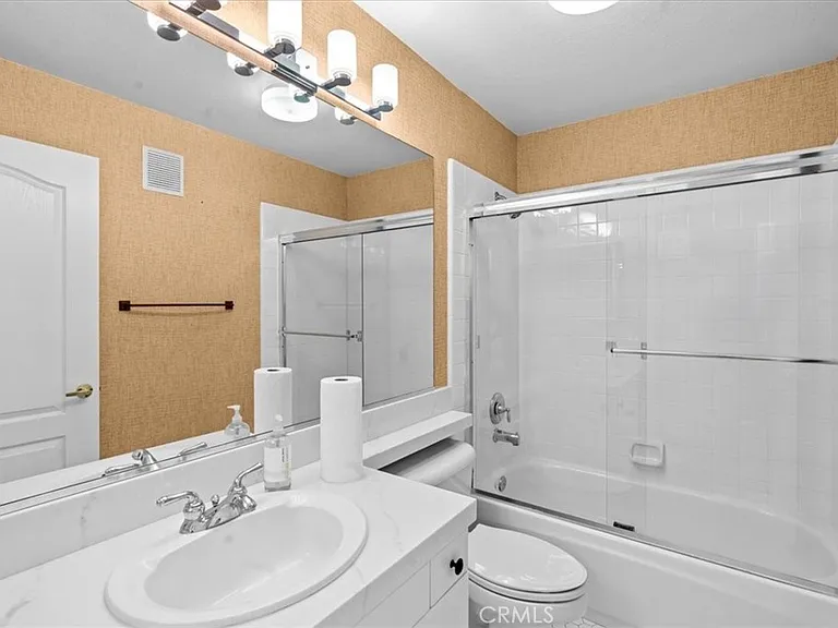 1 Roma Ct — Photo 17
