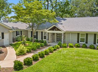 4932 Hidden River Dr, Lexington, KY 40511