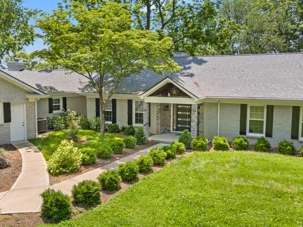 4932 Hidden River Dr, Lexington, KY 40511