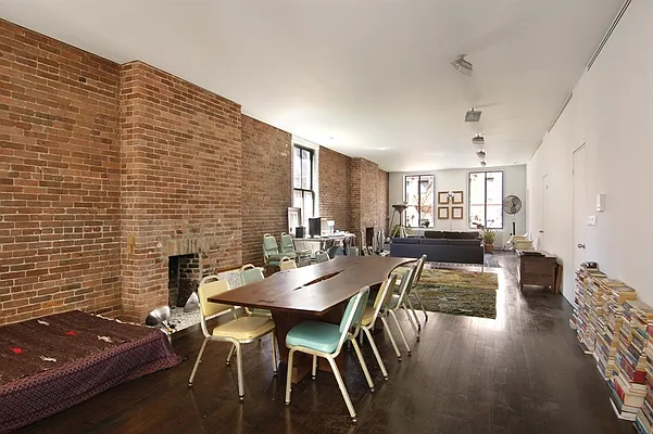 Rented by Compass | media 7