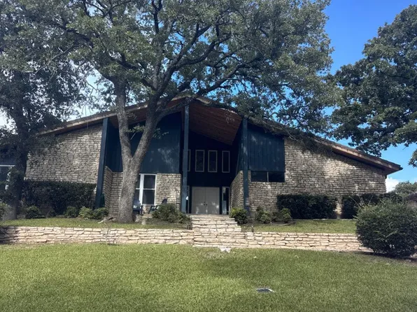 1805 Mid Pines Ct, Arlington, TX 76012