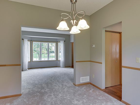 4th image of 5815 158th Ave NW