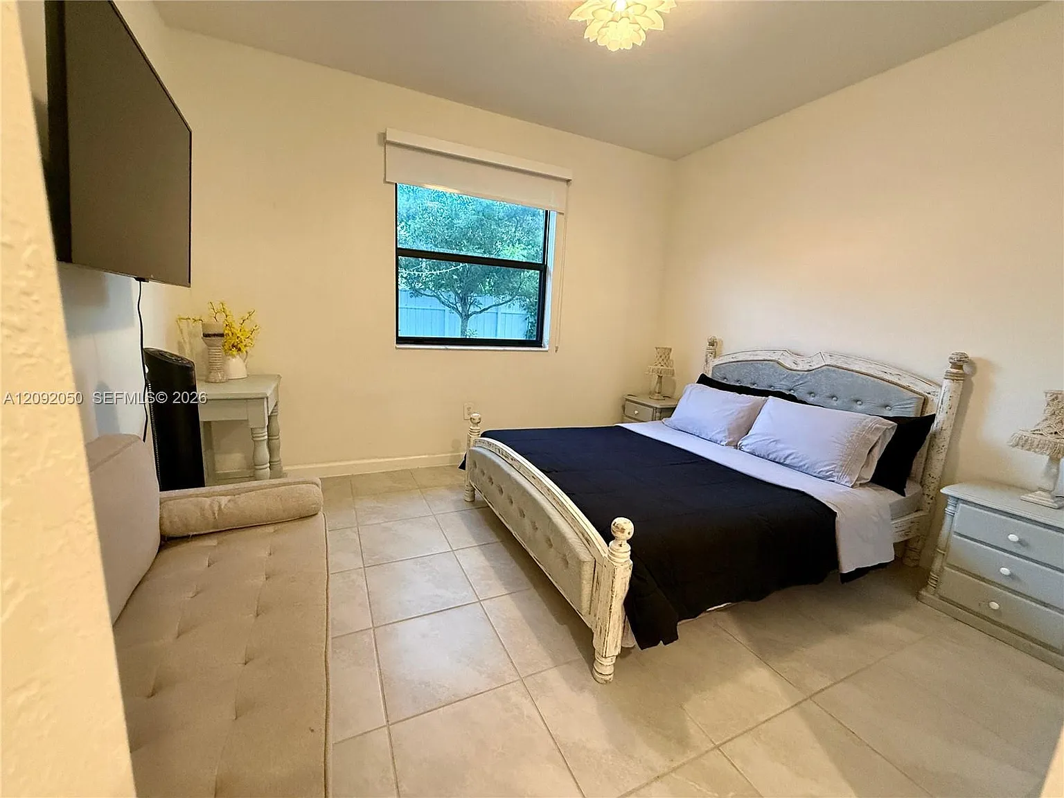 4 bed, 5.0 bath, 3139 sqft, $4,000 — Photo 2