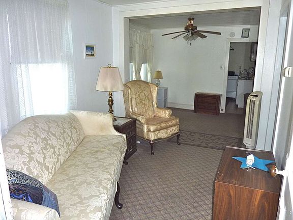 4th image of 116 E 12th Ave