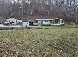 432 W Vickers Dr, Elkview, WV 25071
