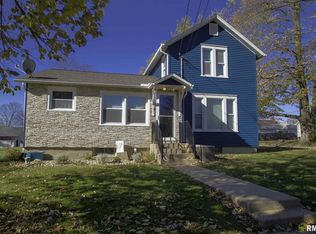 101 S Garfield St, Washburn, IL 61570