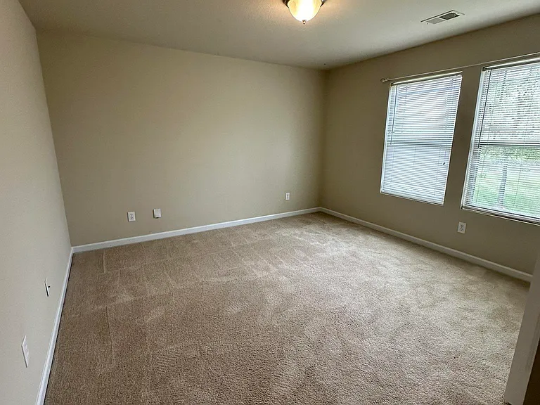 1812 Clayton Cove Dr — Photo 12