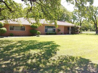300 Walnut Ave, Azle, TX 76020