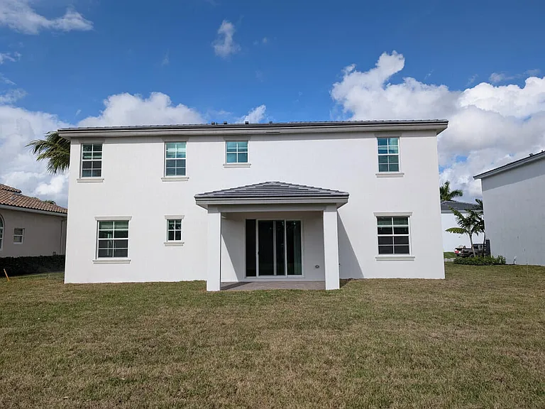 6831 Cobia Cir — Photo 2