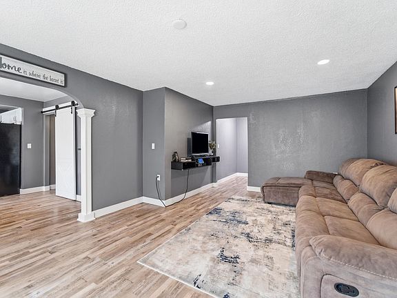 5th image of 1262 N Perry Loop