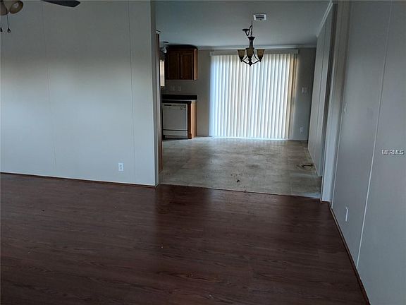 3rd image of 30500 Eastport Dr