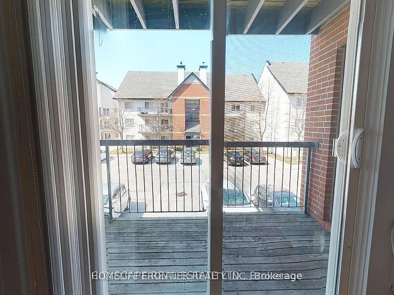 1450 Glen Abbey Gate #922 — Photo 10