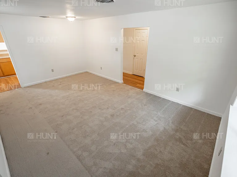 148 Kentucky Cir — Photo 19