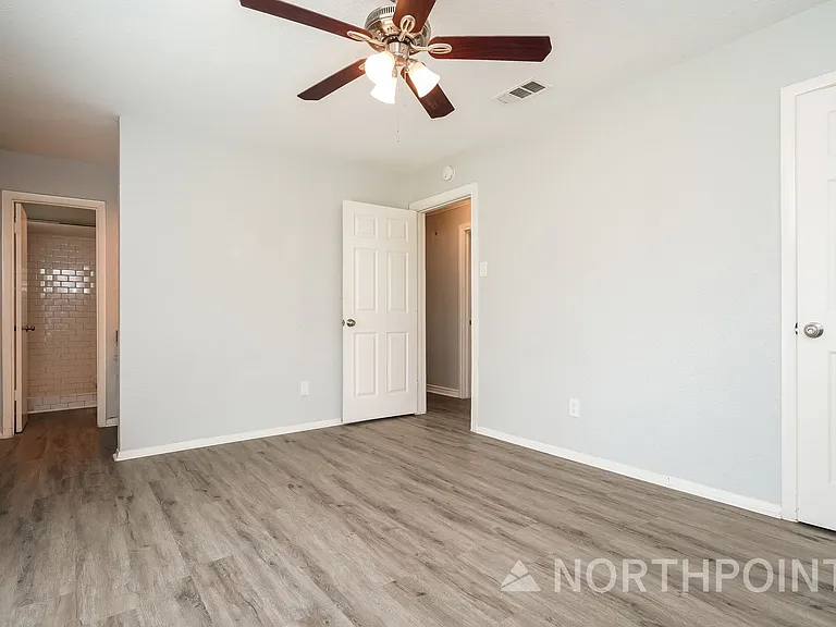3426 Hacienda Dr — Photo 10