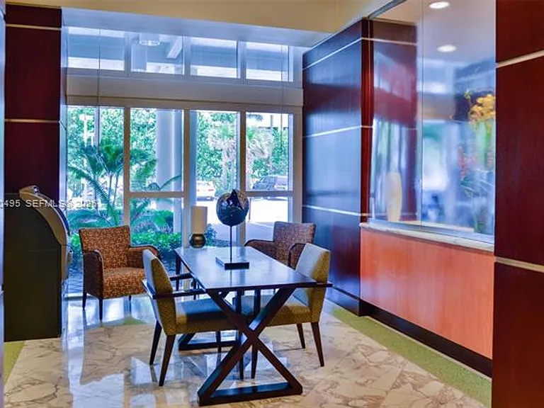 16699 Collins Ave #CU-2004 — Photo 24