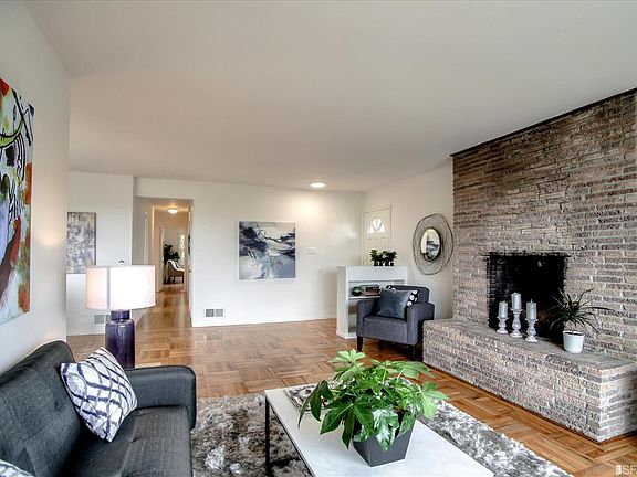 5th image of 210 Palisades Dr
