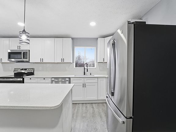 2nd image of 135 Rumsey Rd