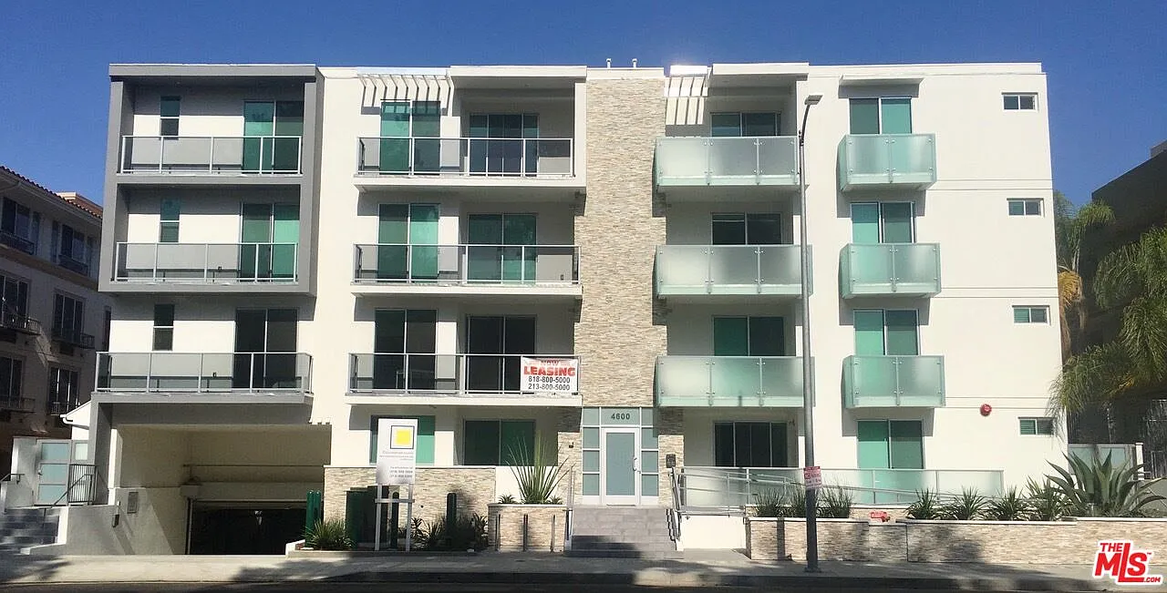 3 bed, 3.0 bath, 1470 sqft, $3,900 — Photo 1