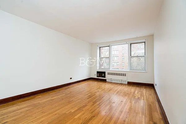 Sold by Brick&Mortar | media 34