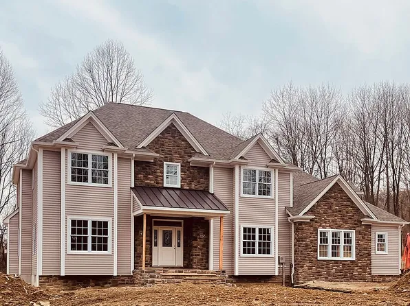 10 Laurel Ct, Hackettstown, NJ 07840