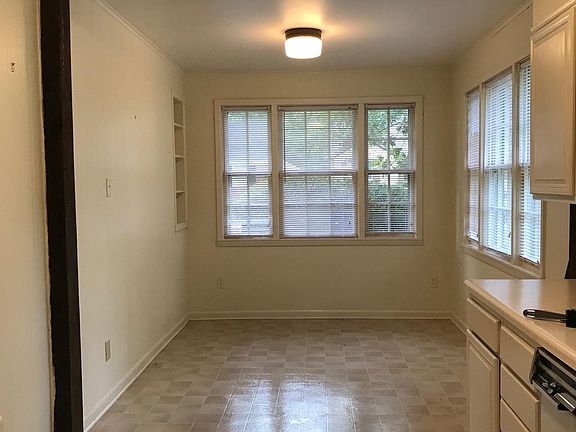 3rd image of 3623 Southwood Ave