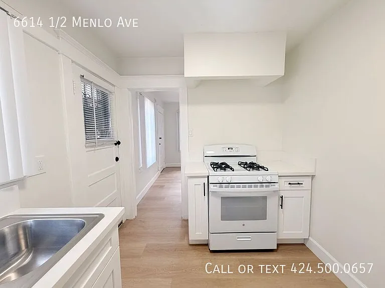 6614 1/2 Menlo Ave — Photo 8