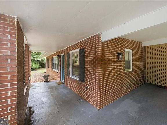 4th image of 1500 Wesleyan Dr