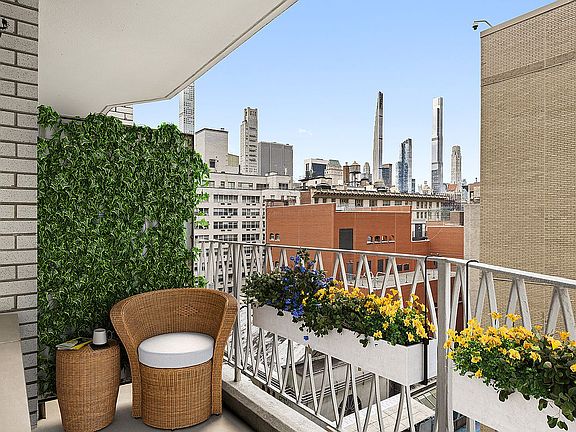 3rd image of 1160 3rd Ave APT 10D