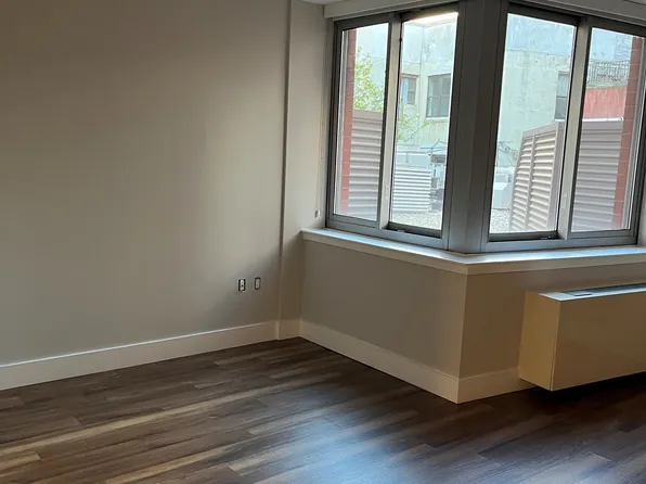 22 East First Street image 4 of 6