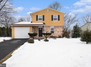 1117 Floribunda Ln, Mechanicsburg, PA 17055