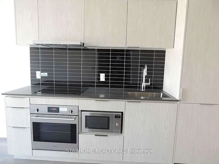 60 Shuter St #1610 — Photo 3