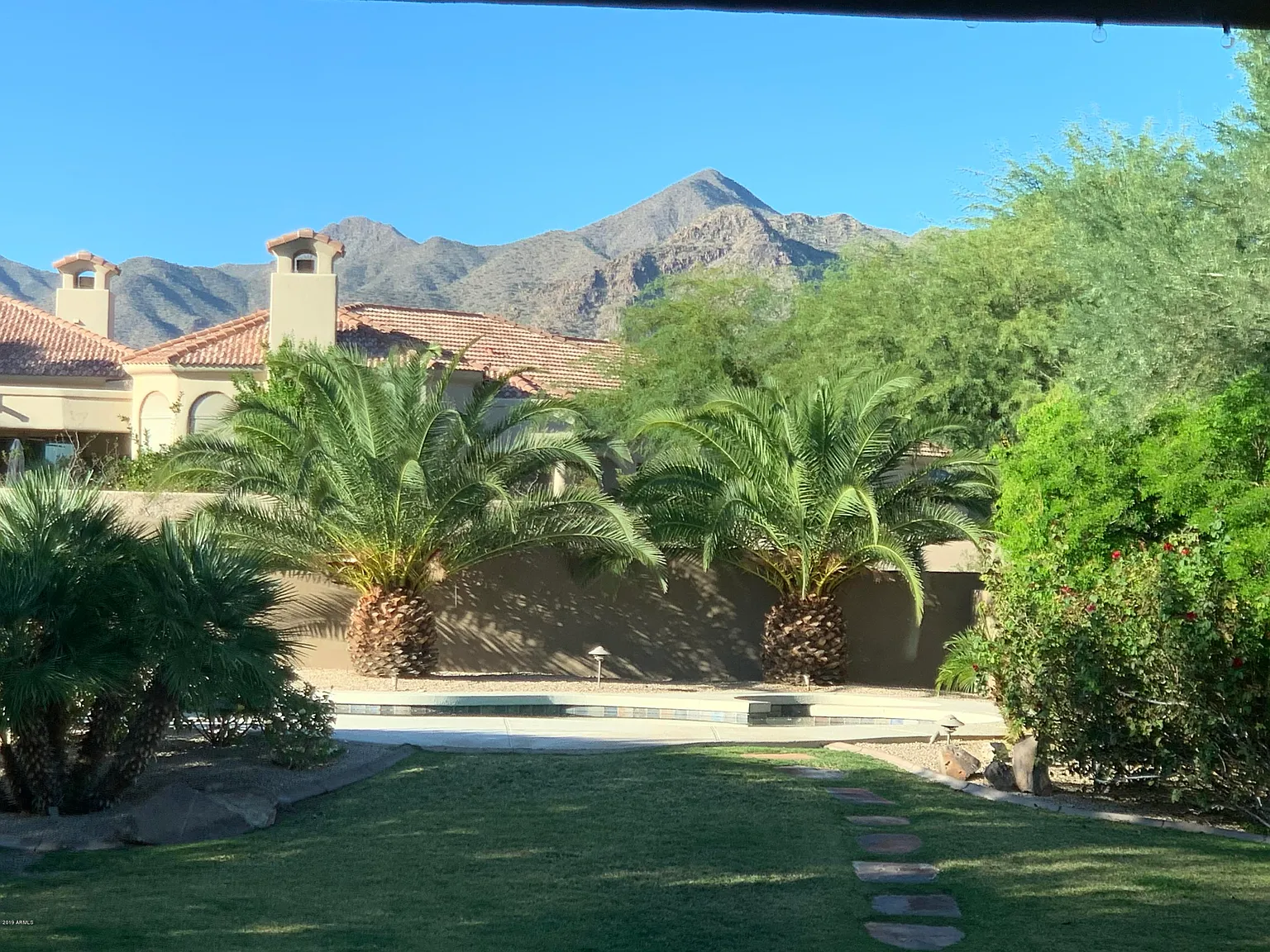 5 bed, 5.5 bath, 5257 sqft, $9,500 — Photo 3