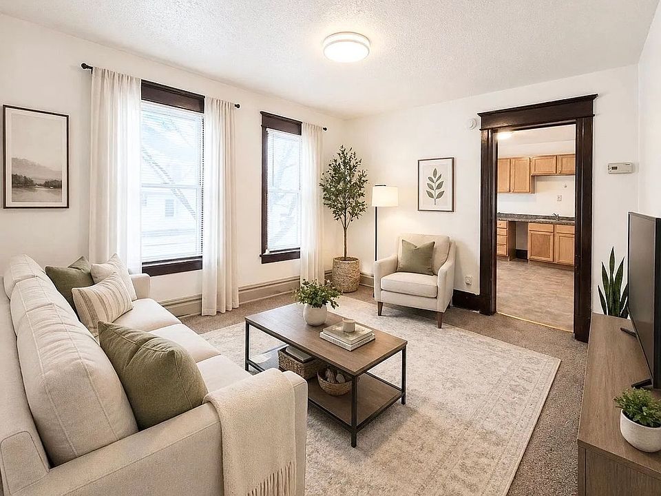 1st image of 315 Aurora Ave #0