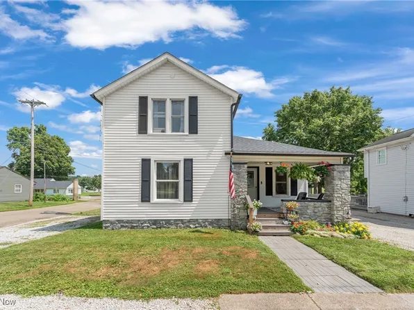 360 Locust St N, Canal Fulton, OH 44614