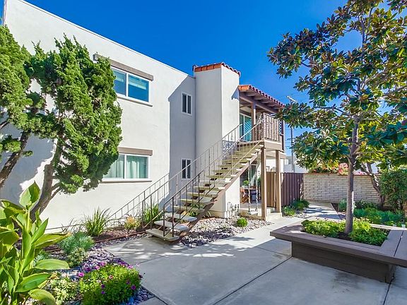 3rd image of 709 Agate St APT 8