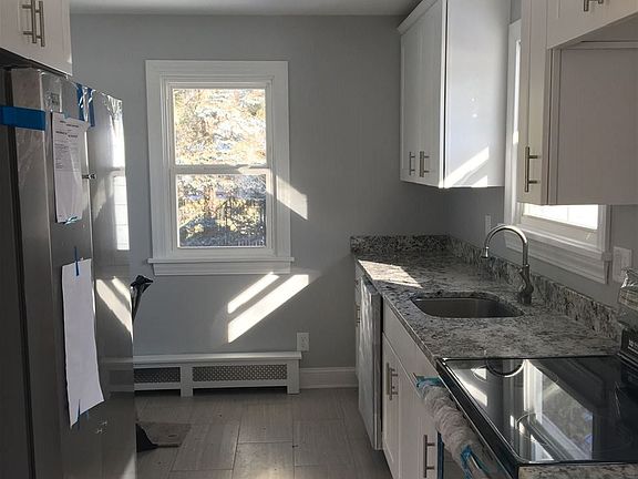 4th image of 36 Loralee Dr