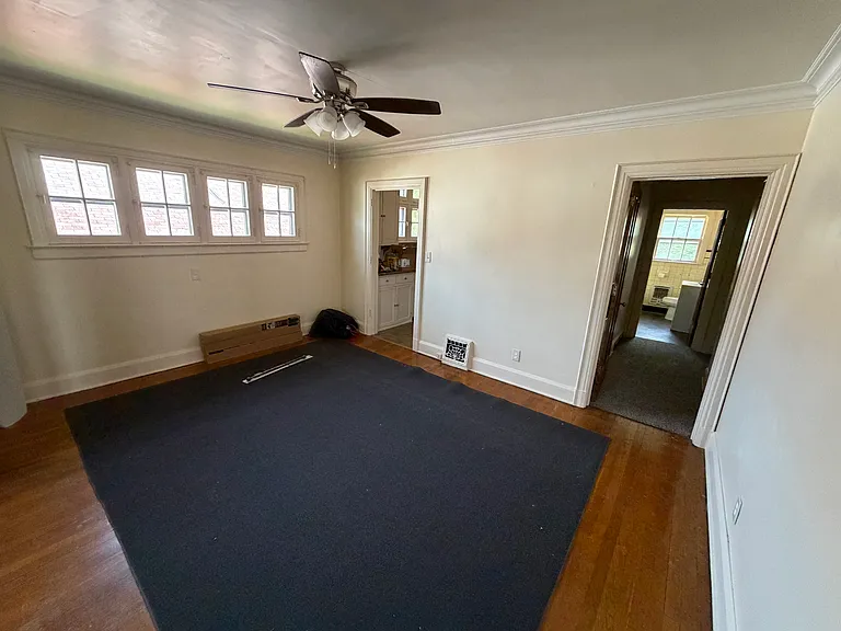 489 W Judson Ave — Photo 4
